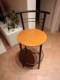 set 4 sgabelli in metallo nero e seduta in legno