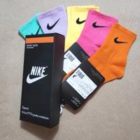 Calze di diverso colore nike