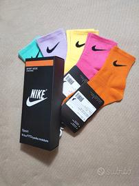 Calze di diverso colore nike