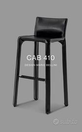 Due Sgabelli da cucina modello Cab di Cassina