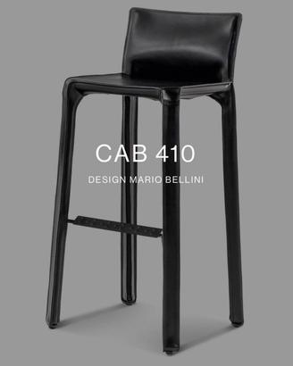 Due Sgabelli da cucina modello Cab di Cassina