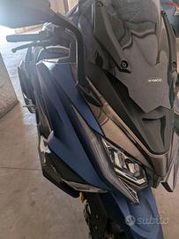 Kymco AK 550