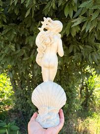 Statua
