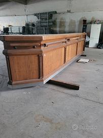 bancone bar in LEGNO MASSELLO