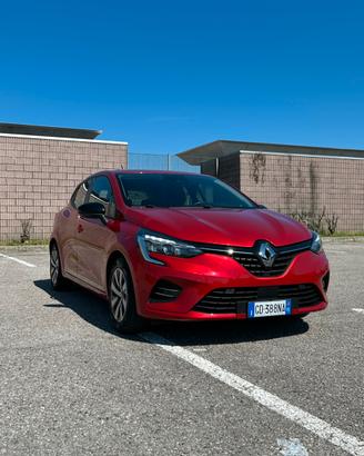 Renault Clio 2021 E-Tech full hybrid 140cv