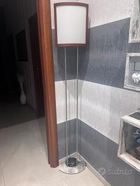 Piantana in legno