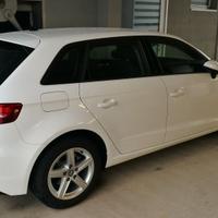 AUDI A3 SPORTBACK G-TRON METANO 03/19 Ganci traino