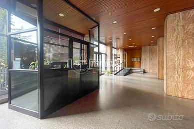 MONOLOCALE RISTRUTTURATO NUOVO NEL GARDEN PALACE