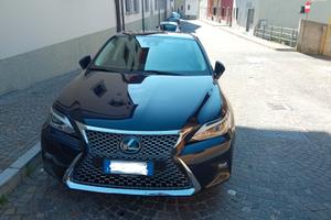 Lexus ct200h