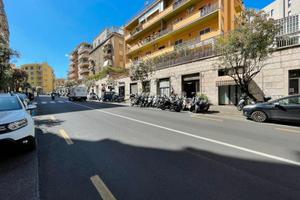 Trieste/salario - locale commerciale