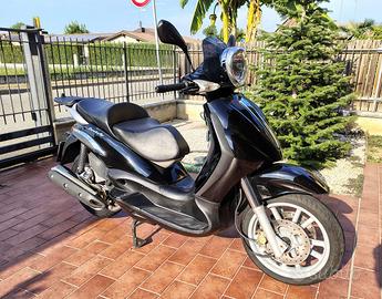 Piaggio Beverly 500