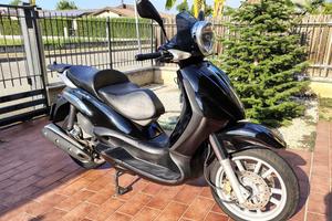Piaggio Beverly 500