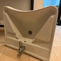 Lavandino per bagno disabili