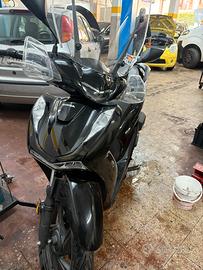 Honda Sh 150 nero come nuovo