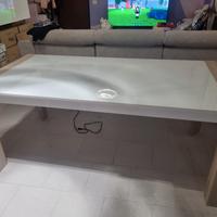 tavolo legno chiaro con vetro 