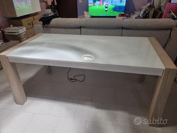 tavolo legno chiaro con vetro 