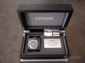 Citizen Serie 8 orologio solo tempo uomo