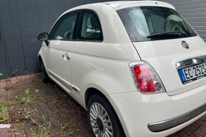 Fiat 500 del 2010 ricambi/passaggio