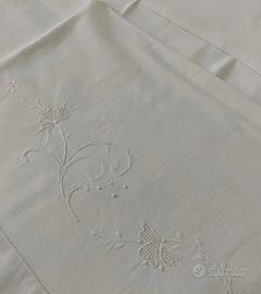 Lenzuola matrimoniale in lino ricamato