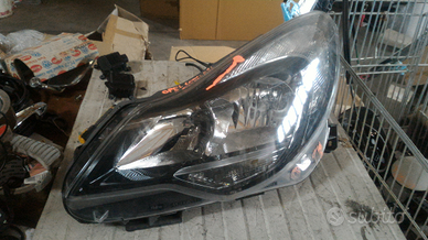 Fanale ant sx Corsa D anno 2014,3 porte