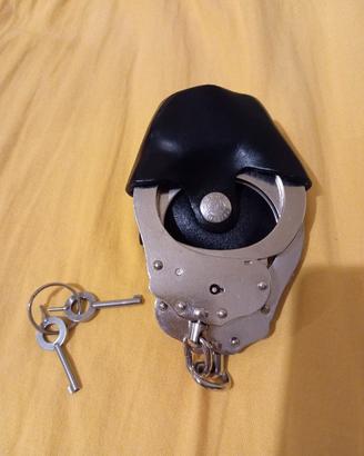 manette con porta manette 