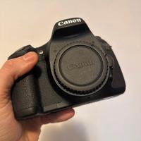 Canon EOS 7D con accessori