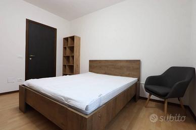 Stanza in appartamento di 127 m² a Vicenza