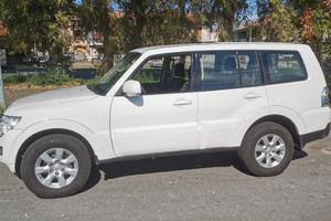 Mitsubishi pajero 3.2 DID 5p automatico 2016