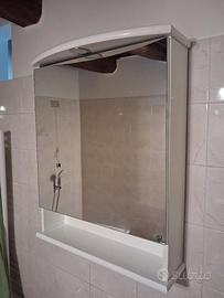 mobiletto con specchio per bagno 
