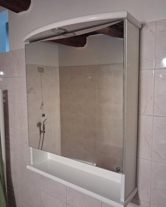 mobiletto con specchio per bagno 