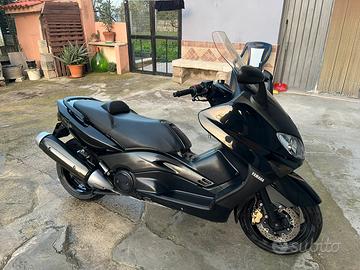 Yamaha T max 500