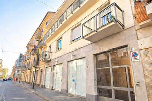 Box auto interno cortile