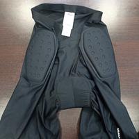 pantaloncini elastici per ciclisti 