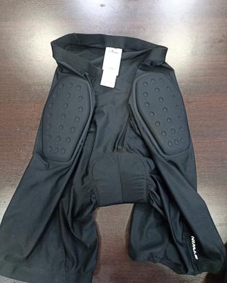 pantaloncini elastici per ciclisti 
