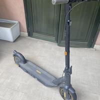 monopattino per adulti 