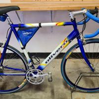 Bicicletta da corsa in lega leggera Olivero