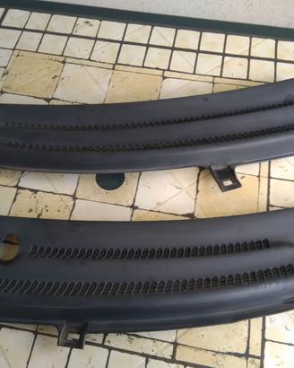 Griglie sotto parabrezza/gocciolatoio Opel Corsa B