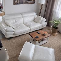 Divano in pelle bianco