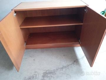 Mobile dispensa in noce