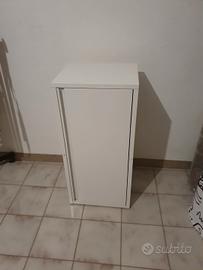 armadietto in acciaio Ikea 