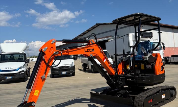 ESCAVATORE 23 Q.li LGCM MOTORE KUBOTA