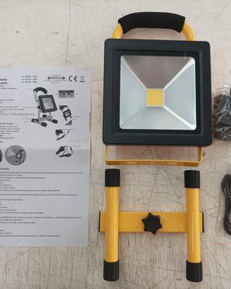 Proiettore portatile a Led 20W ricaricabile