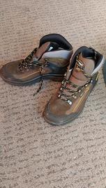 Scarponcini da montagna