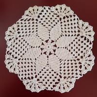 Centrino uncinetto, filo di Scozia 100% cotone.