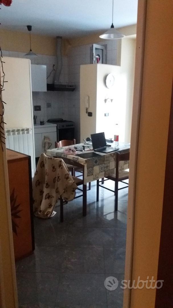 Stanza singola in San Salvario, foto 3 di 5