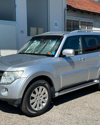 MITSUBISHI Pajero Instyle 3.2 Di-D 16V autom 5P