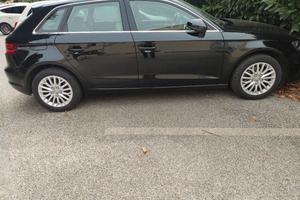 Audi A3 sport back cambio  automatico stronic 