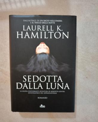 libro sedotta dalla luna di Laurell K. Hamilton