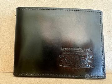 Portafoglio Levi’s in pelle nera con scatola