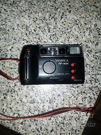 Macchina fotografica Yashica AF MINI